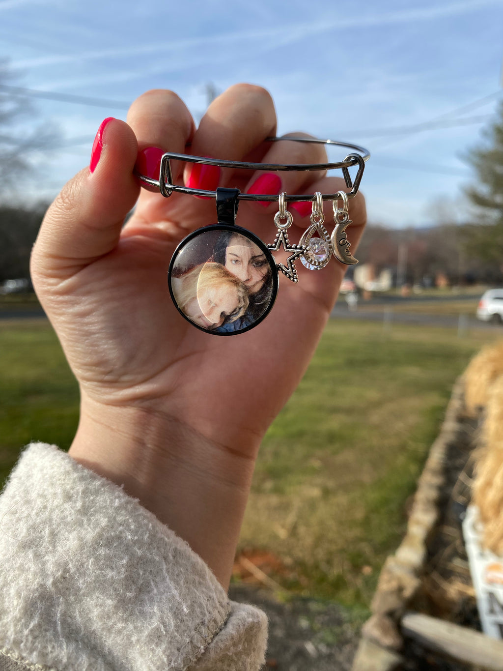 Black Photo Pendant | The Minimal & Chic Collection | Necklace, Bangle, Keychain | 25MM Round Photo Pendant